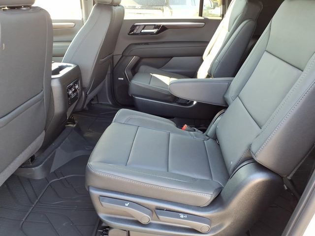 New 2026 Chevrolet Suburban LT w/ Comfort Package AWD/4WD image 8