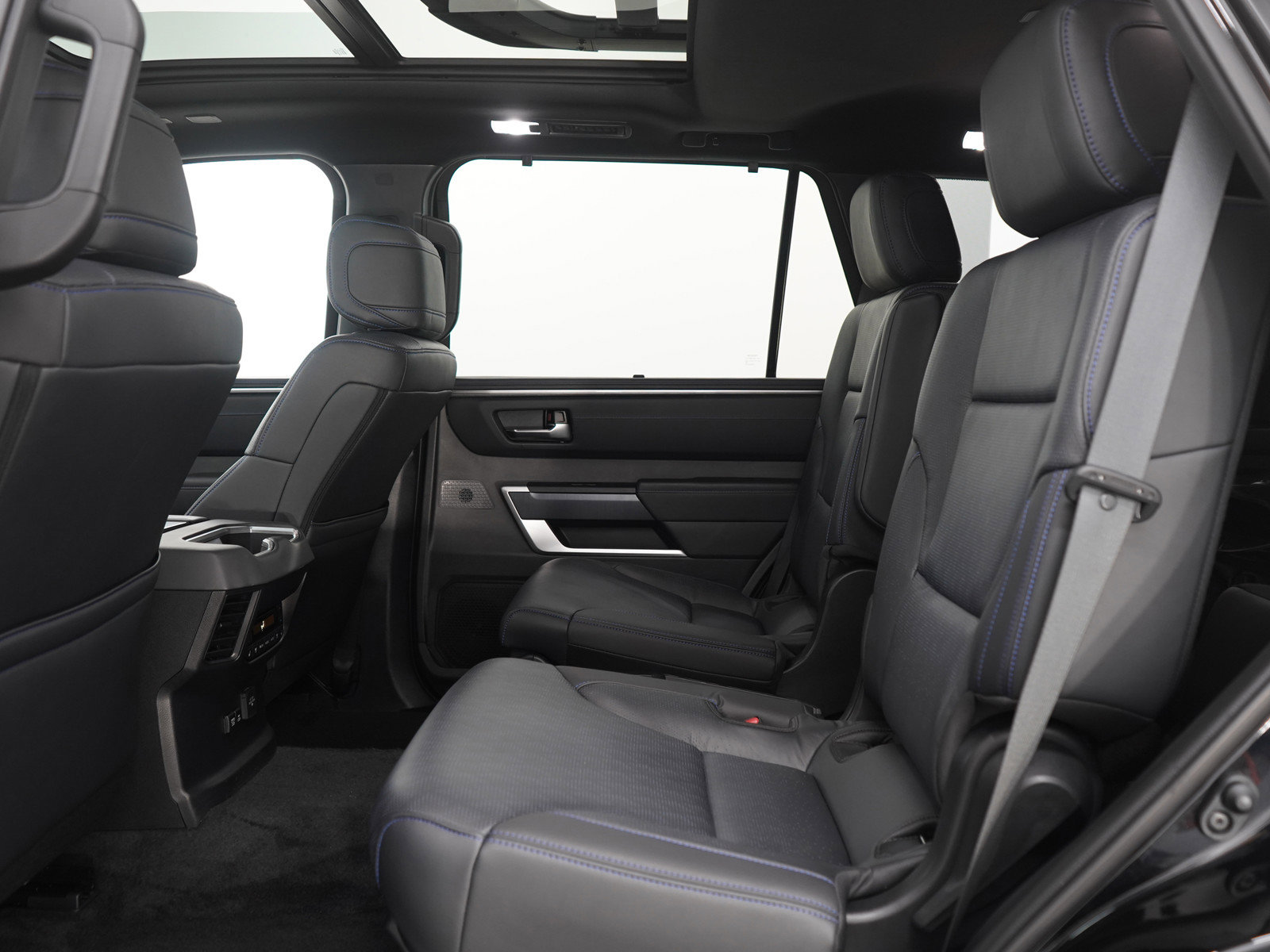 Used 2025 Toyota Sequoia Platinum image 19