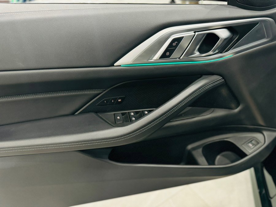 Used 2023 BMW 430i xDrive Convertible w/ M Sport Package image 12