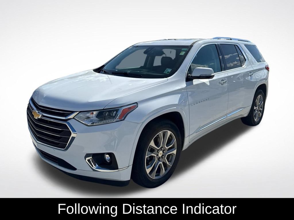 Used 2019 Chevrolet Traverse Premier w/ Driver Confidence II Package FWD image 3