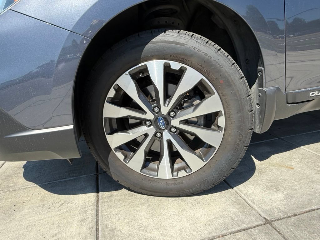 Used 2017 Subaru Outback 2.5i Limited AWD/4WD image 9