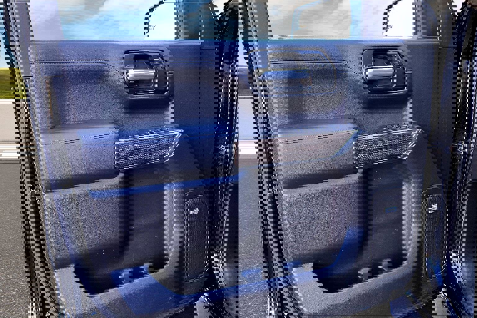 Used 2020 Chevrolet Silverado 1500 RST w/ Rally Edition image 13