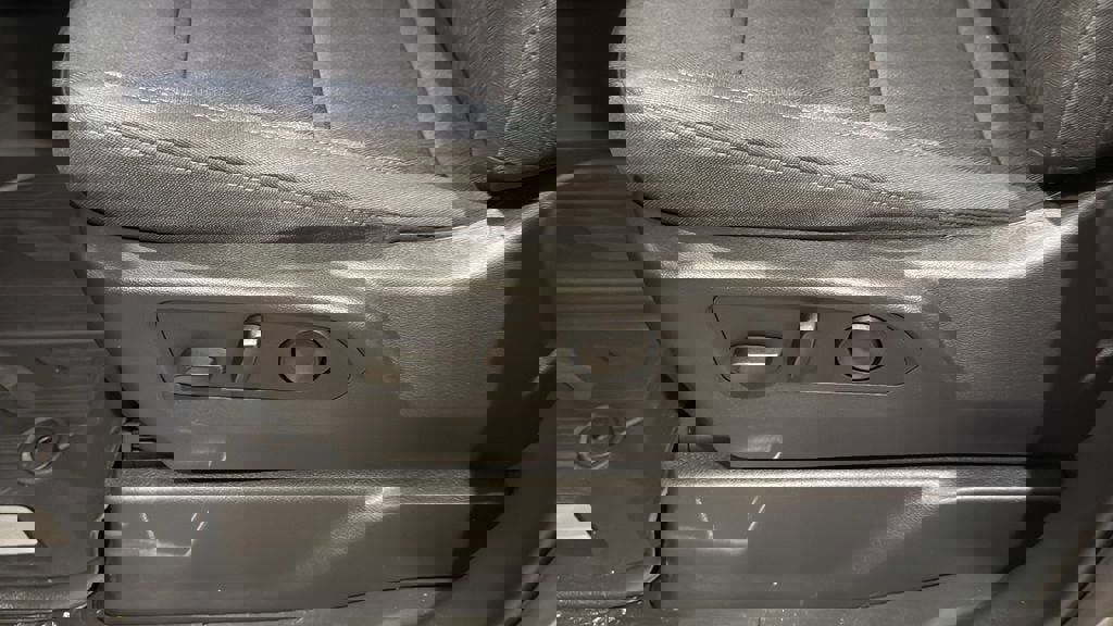 New 2026 GMC Sierra 1500 SLE image 22