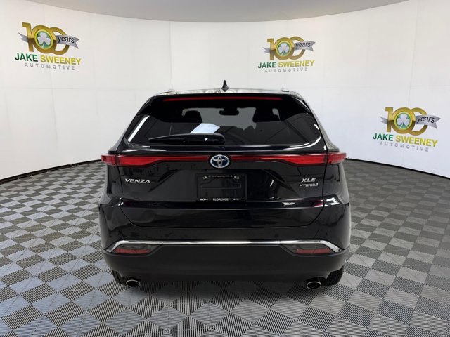 Used 2022 Toyota Venza XLE image 9