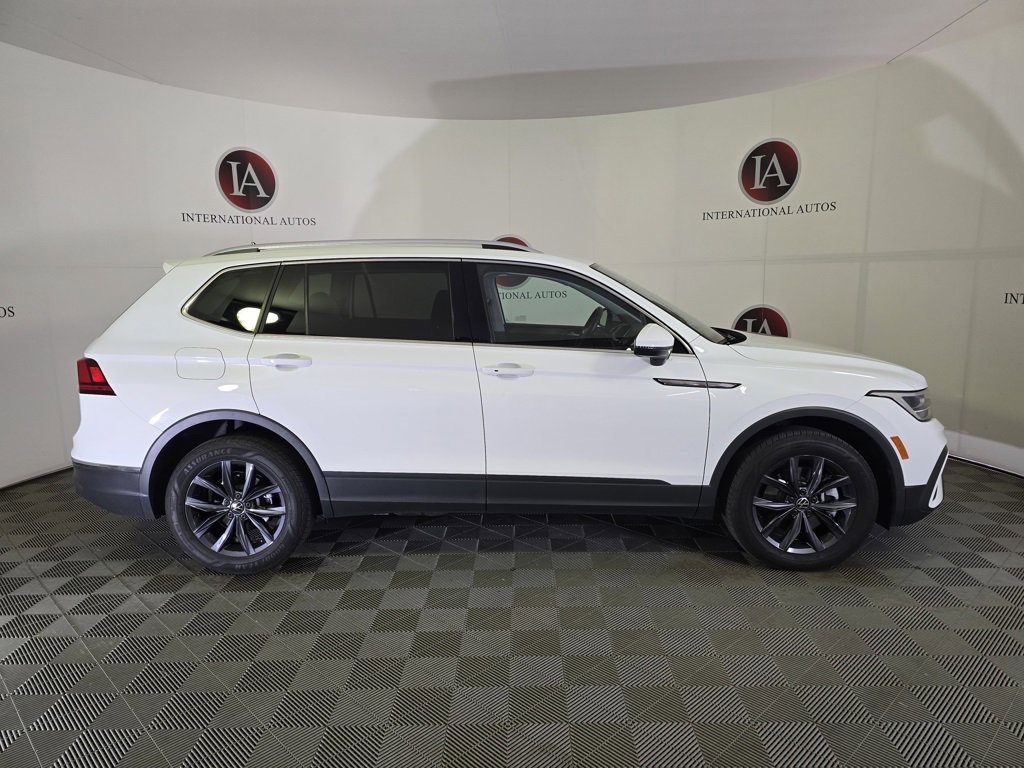 Used 2022 Volkswagen Tiguan SE image 3