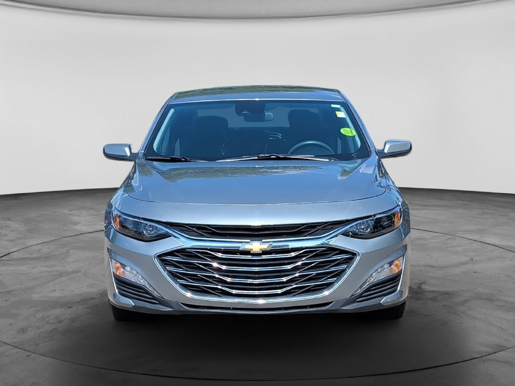 Used 2024 Chevrolet Malibu LT FWD image 2