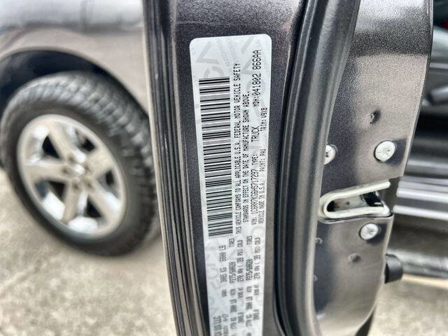 Used 2017 RAM 1500 Express AWD/4WD image 32