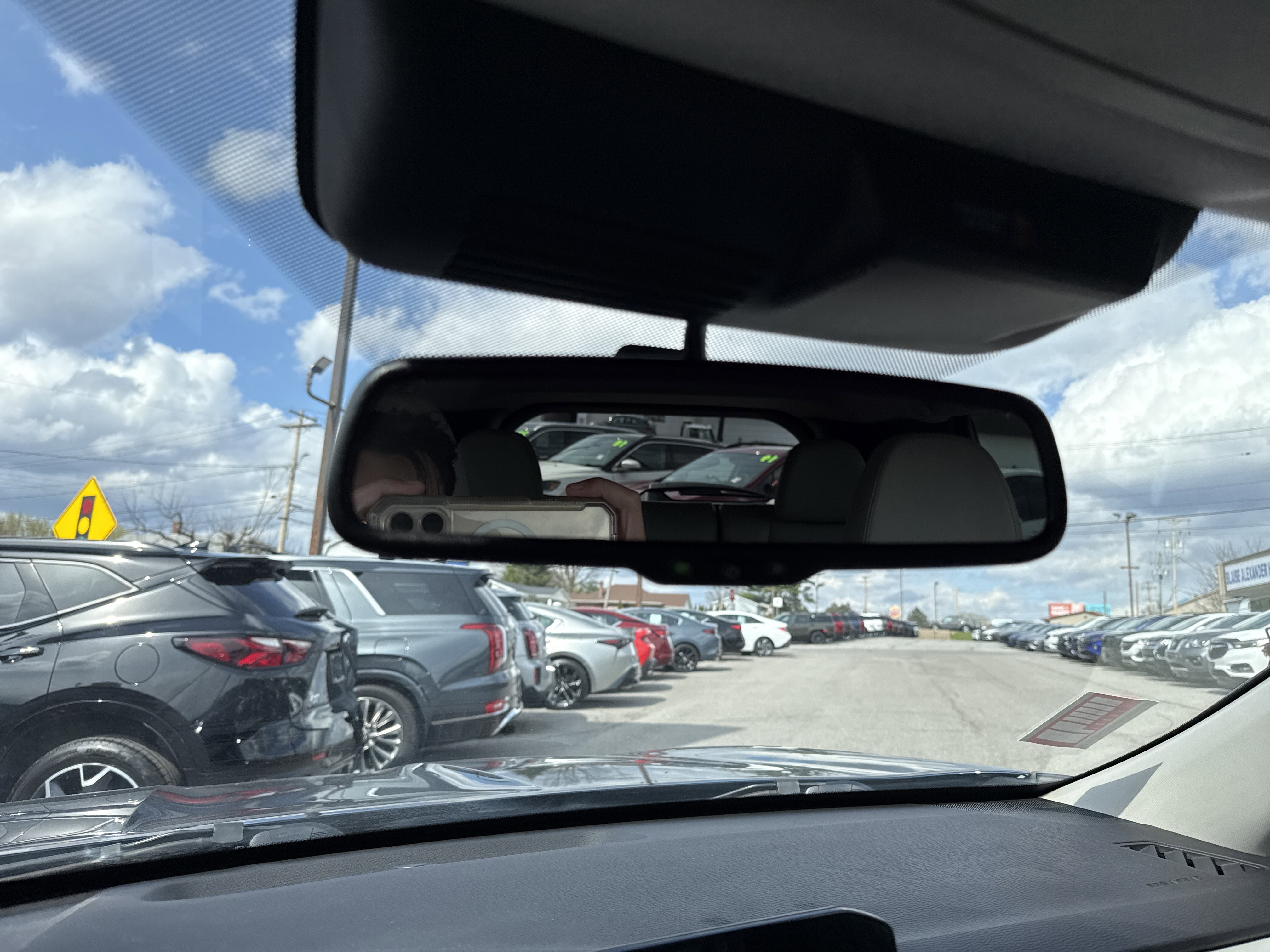 Used 2022 Mitsubishi Outlander SEL image 25