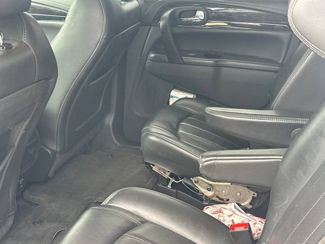 Used 2015 Buick Enclave Leather FWD image 6