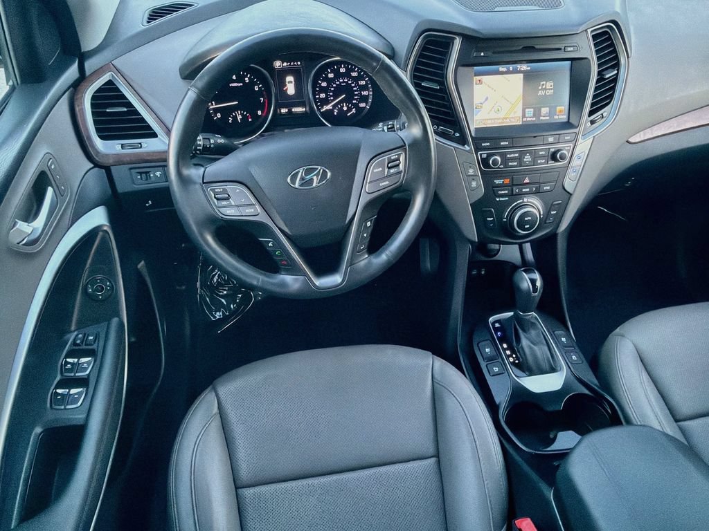 Used 2018 Hyundai Santa Fe Sport w/ 2.4L Tech Package 04 FWD image 17
