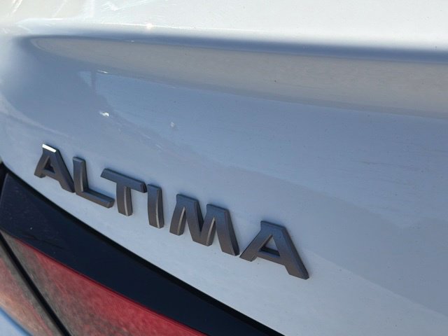 Used 2025 Nissan Altima 2.5 SV AWD/4WD image 14
