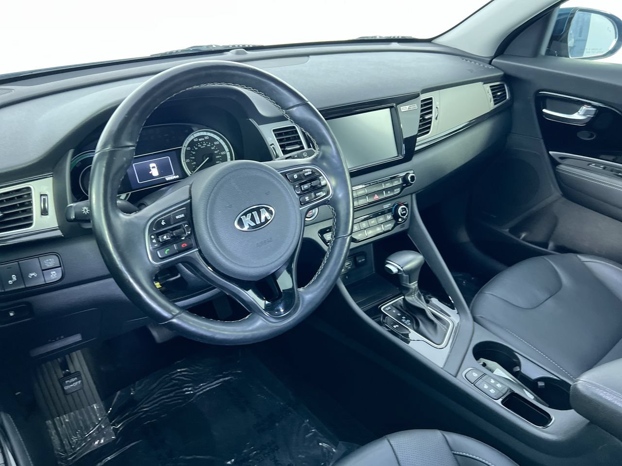 Used 2019 Kia Niro Touring FWD image 23