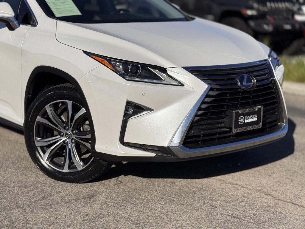 Used 2019 Lexus RX 450hL Premium image 3