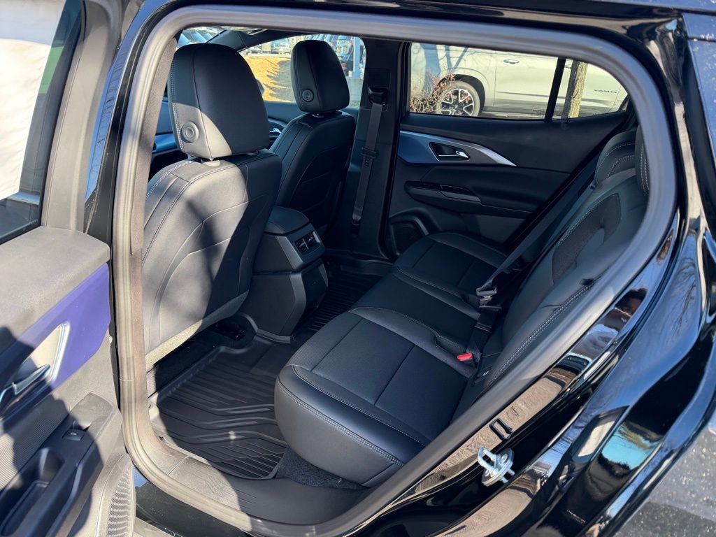 New 2026 Chevrolet Equinox EV LT AWD/4WD image 18
