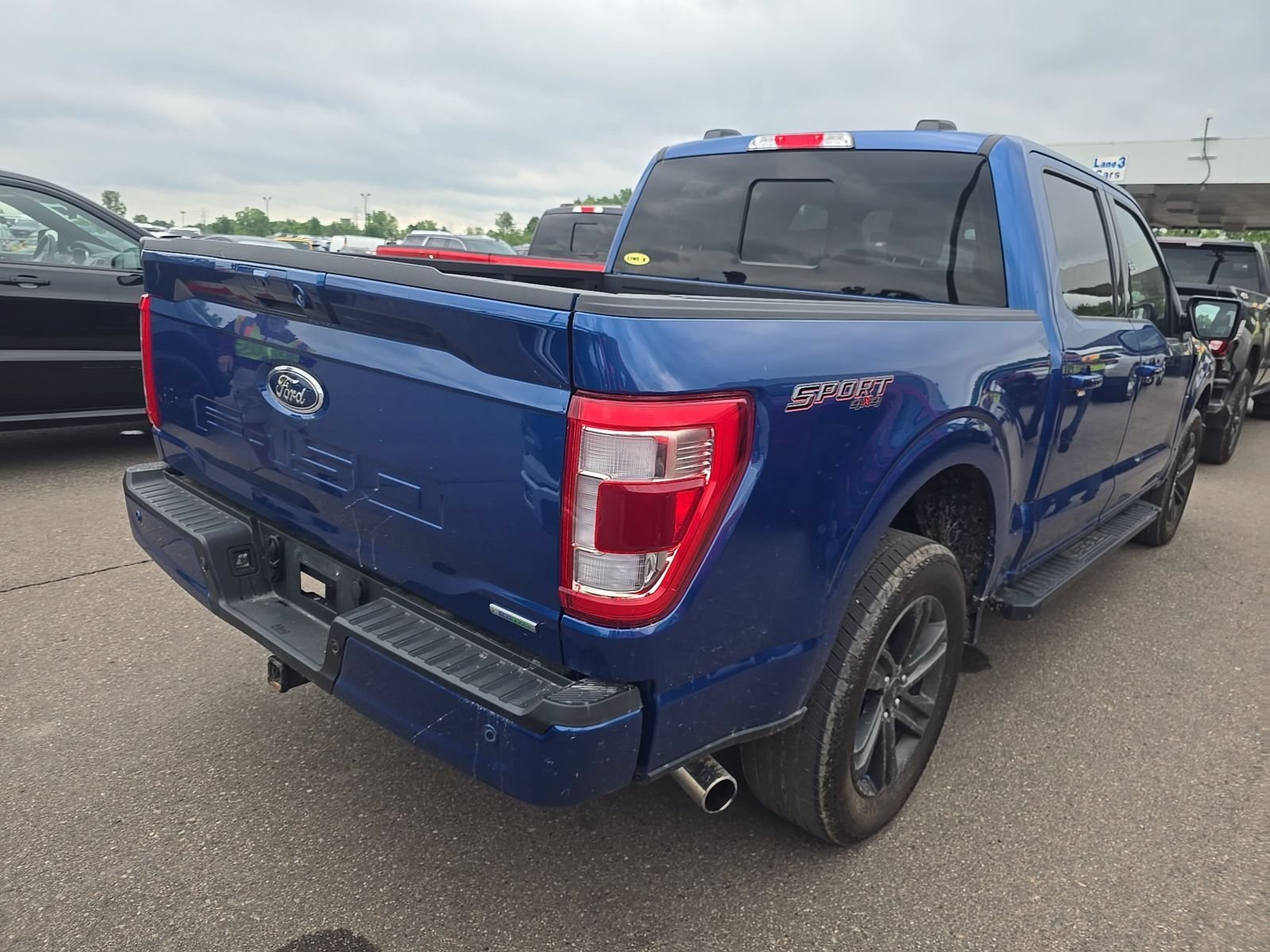 Used 2022 Ford F150 Lariat w/ Equipment Group 502A High AWD/4WD image 3