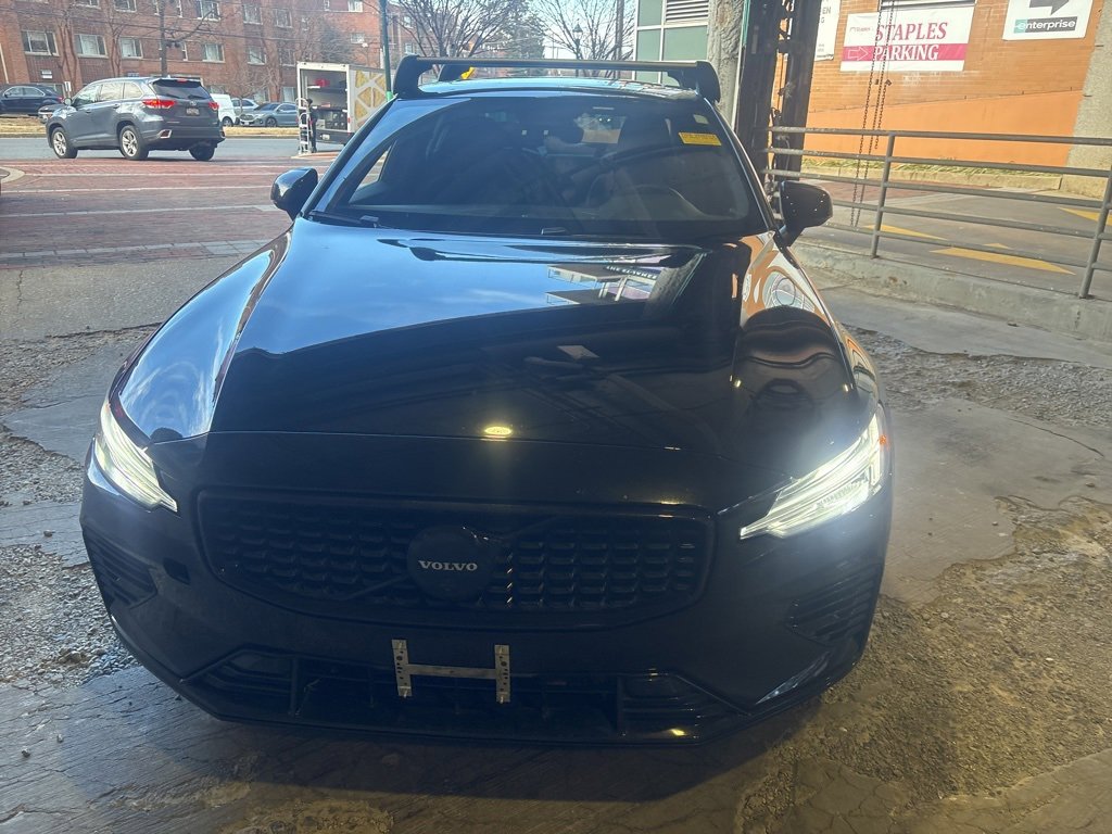 Used 2023 Volvo S60 T8 Plus w/ Protection Package Premier image 8