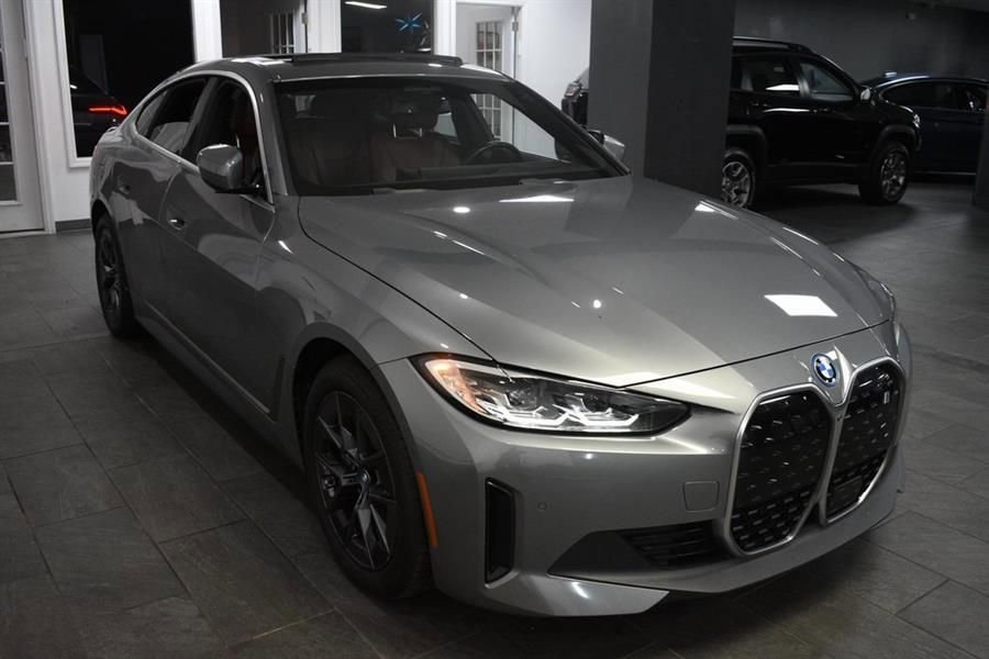 Used 2023 BMW i4 eDrive35 w/ Premium Package image 4