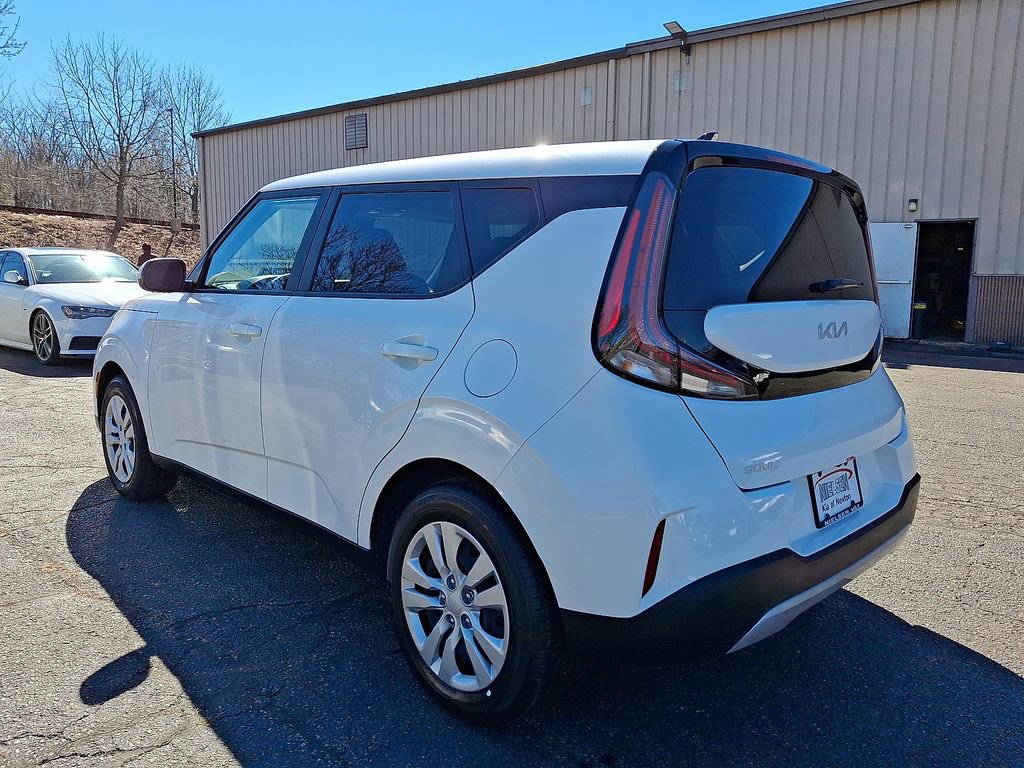 Certified 2025 Kia Soul LX image 13