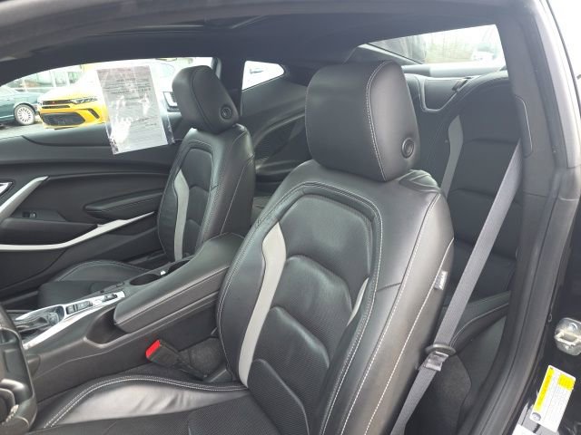 Used 2020 Chevrolet Camaro LT w/ RS Package image 15
