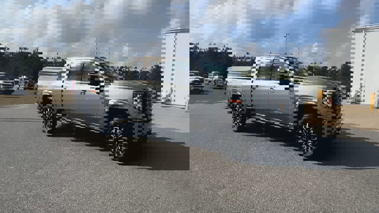 New 2026 GMC Sierra 2500 Denali Ultimate video 2