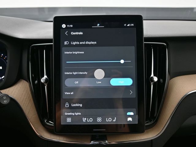 New 2026 Volvo XC60 B5 Plus w/ Protection Package Premier image 18