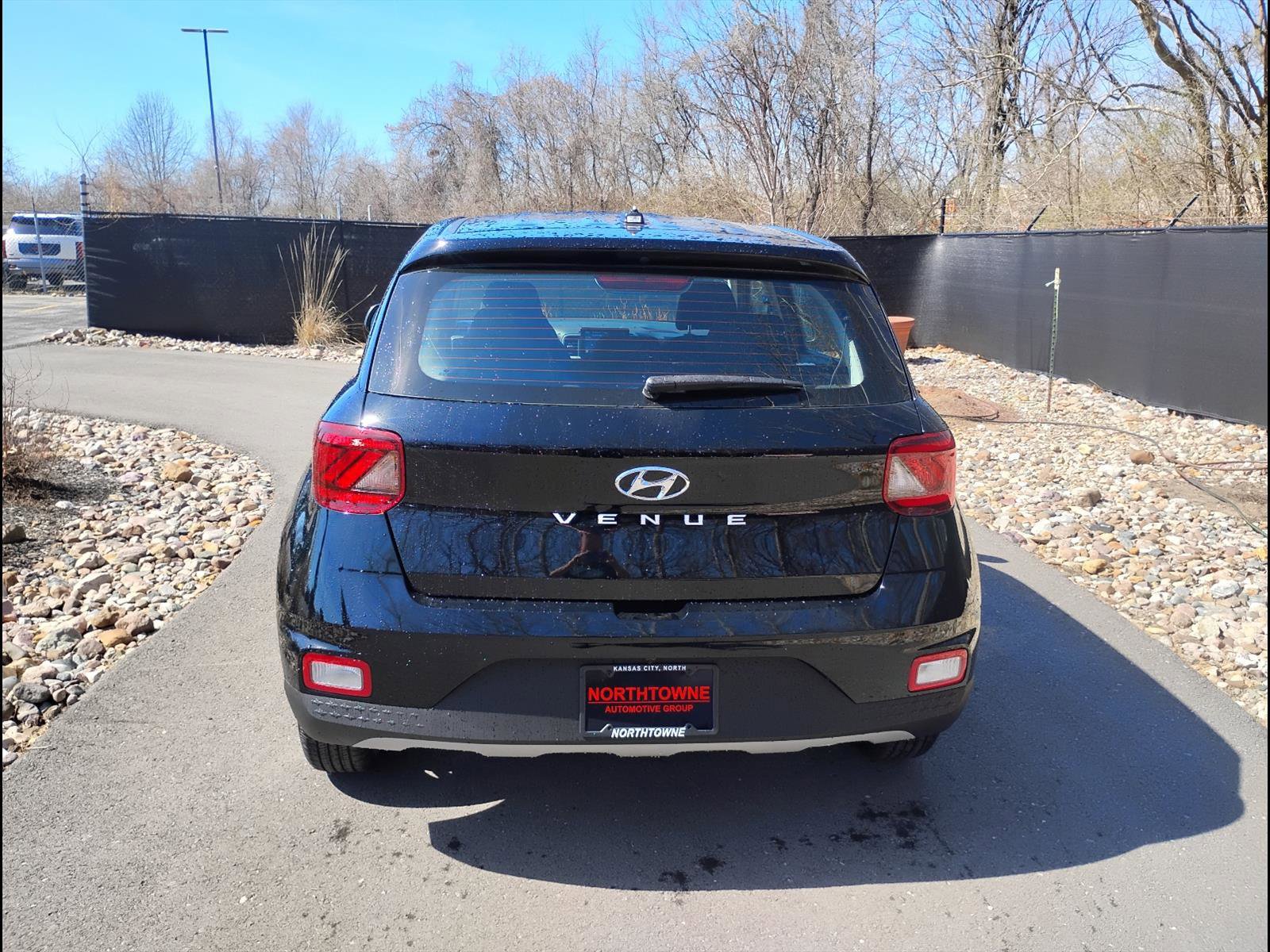 New 2026 Hyundai Venue SE FWD image 4