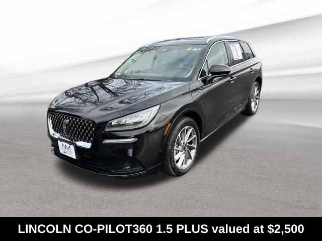 Used 2022 Lincoln Corsair Grand Touring image 3