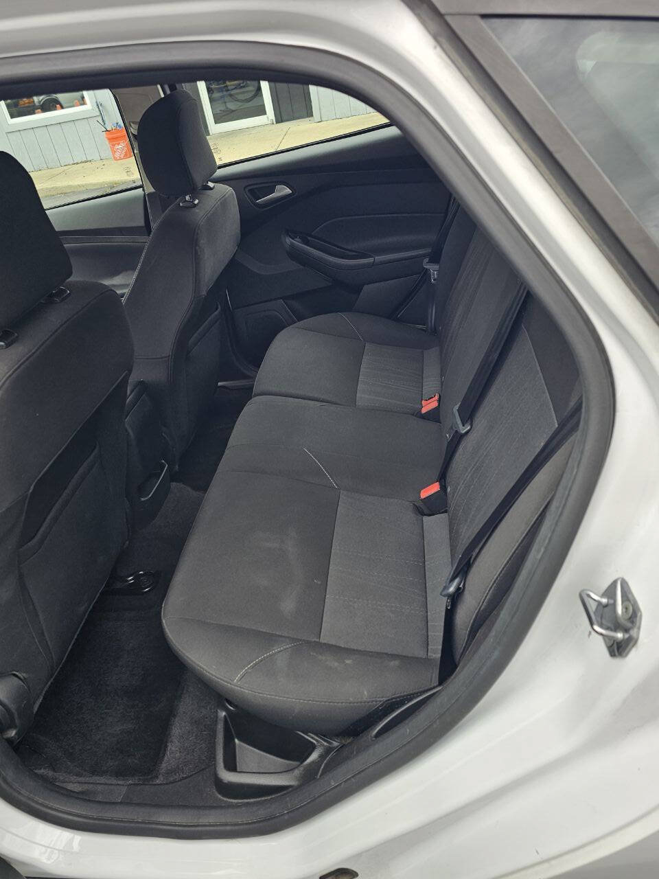 Used 2017 Ford Focus SE FWD image 13
