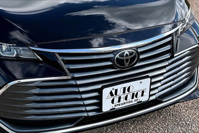 Used 2021 Toyota Avalon XLE FWD image 32