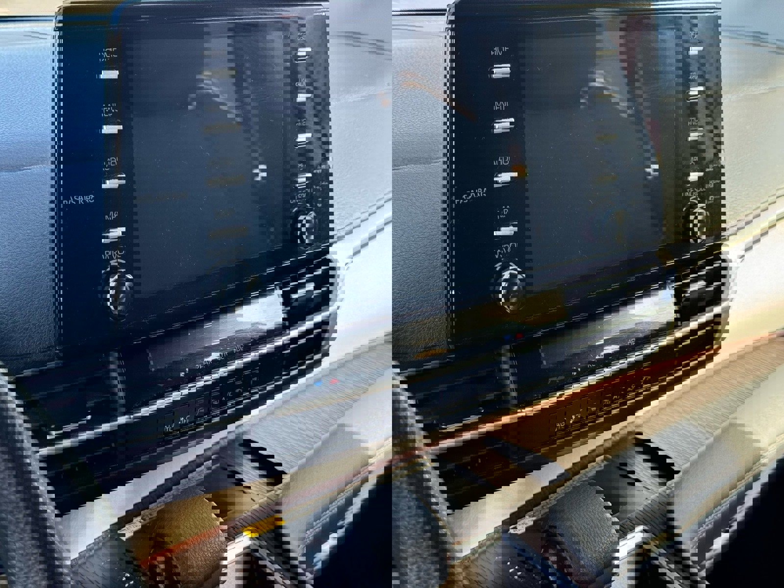 Used 2021 Toyota Sienna LE image 15