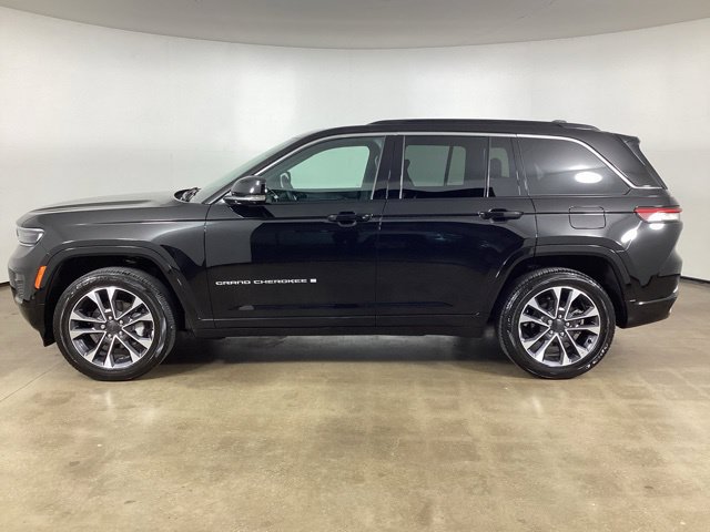 Used 2025 Jeep Grand Cherokee Overland w/ Adv Protech Group III AWD/4WD image 8