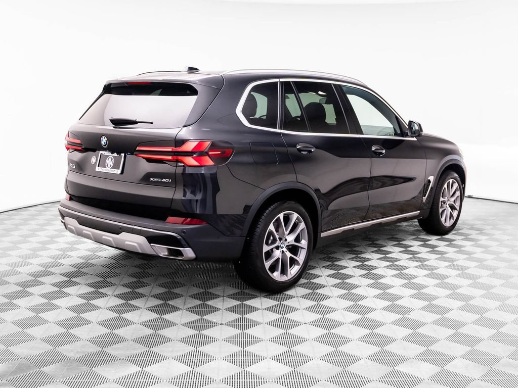 Used 2024 BMW X5 xDrive40i AWD/4WD image 5