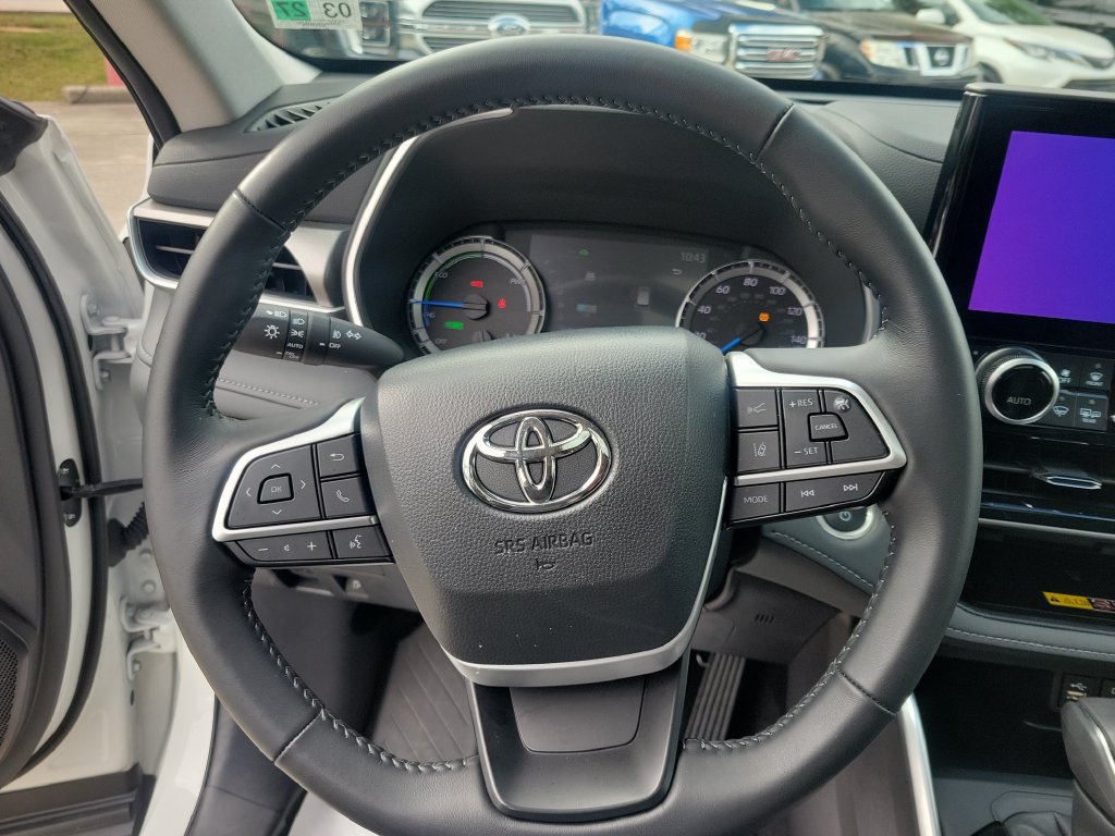 Certified 2026 Toyota Highlander XLE AWD/4WD image 33