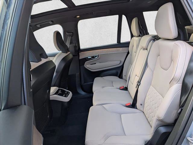 New 2025 Volvo XC90 B6 Core w/ Protection Package Premier image 17