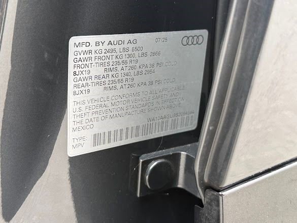 Certified 2025 Audi Q5 Premium Plus w/ Premium Plus image 21