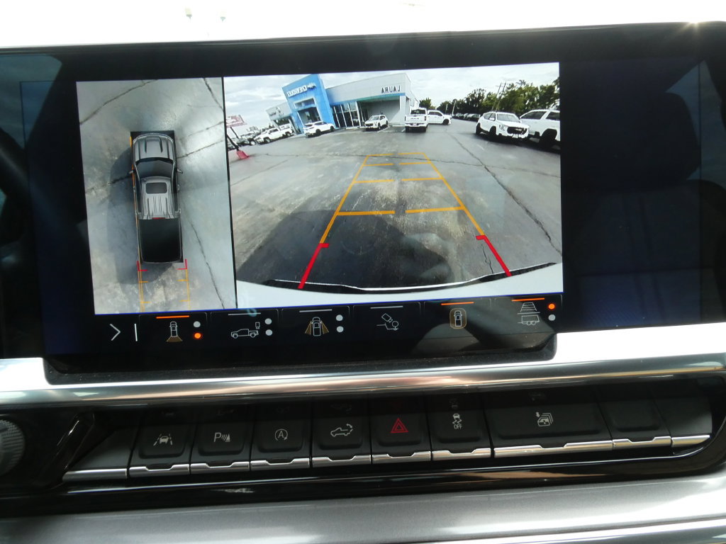 Certified 2025 Chevrolet Silverado 1500 High Country w/ Technology Package AWD/4WD image 35