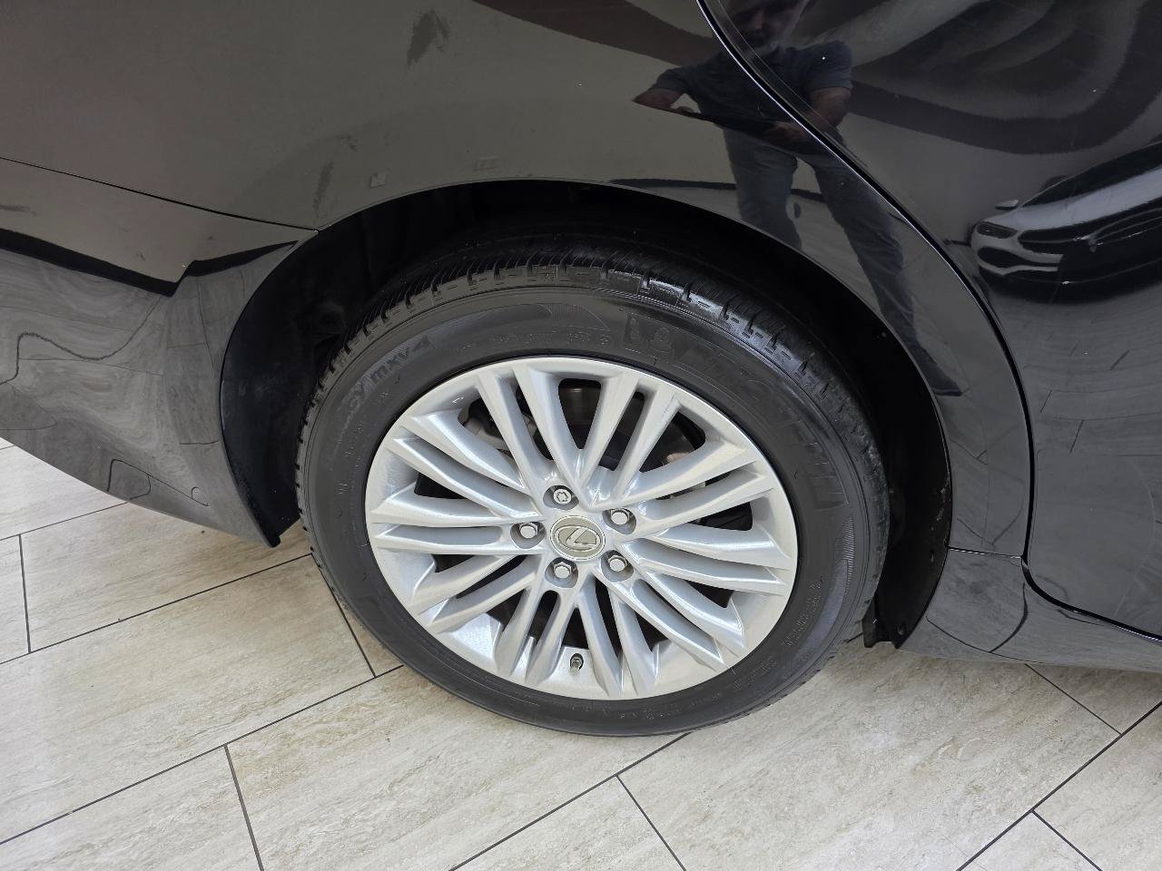 Used 2015 Lexus ES 350 w/ Luxury Package FWD image 42