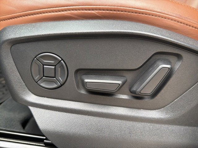 Used 2022 Audi Q8 Premium Plus image 11