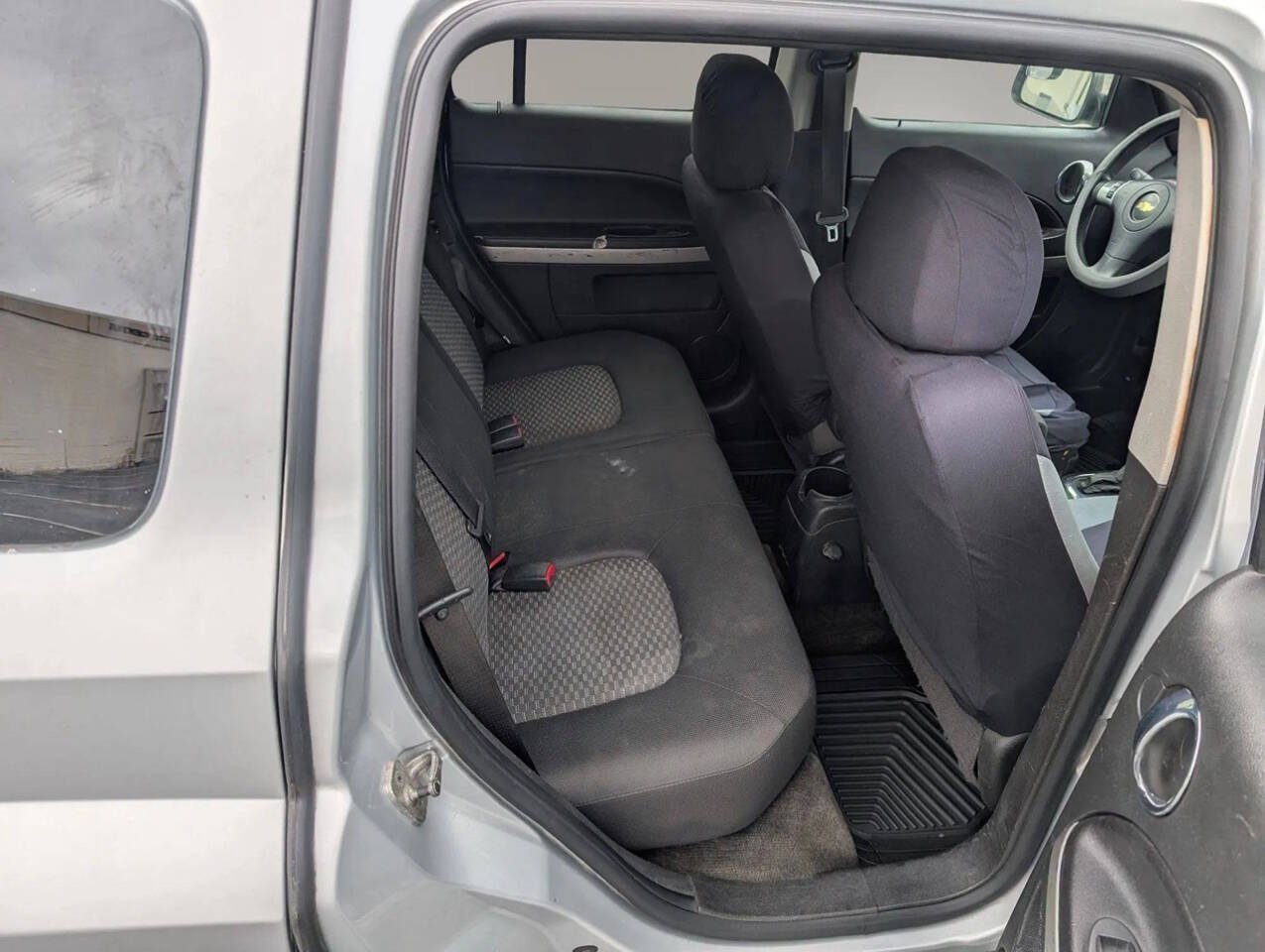 Used 2011 Chevrolet HHR LS FWD image 34