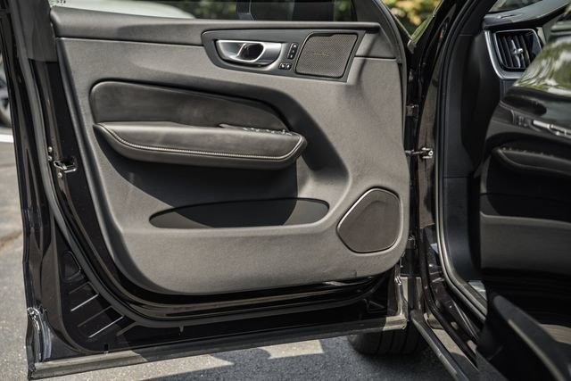 Certified 2024 Volvo XC60 T8 Ultimate w/ Protection Package Premier AWD/4WD image 35
