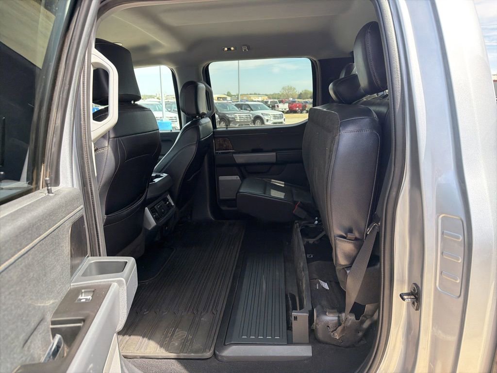 Used 2023 Ford F350 Lariat w/ Lariat Ultimate Package AWD/4WD image 22