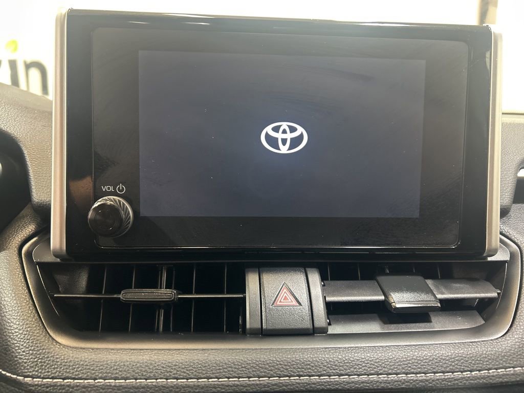 Used 2024 Toyota RAV4 XLE w/ Convenience Package image 27