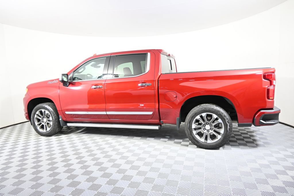 Used 2023 Chevrolet Silverado 1500 High Country w/ Technology Package image 3