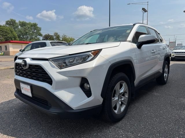 Used 2021 Toyota RAV4 XLE w/ XLE Grade Weather Package AWD/4WD image 3