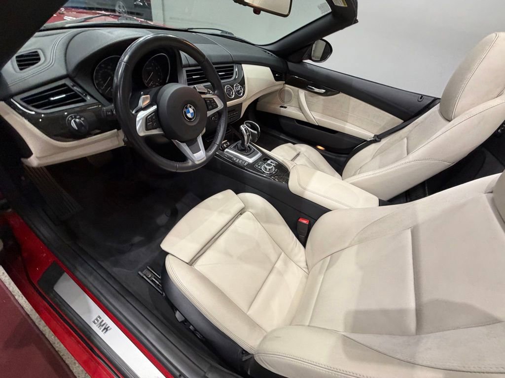 Used 2010 BMW Z4 sDrive35i image 29