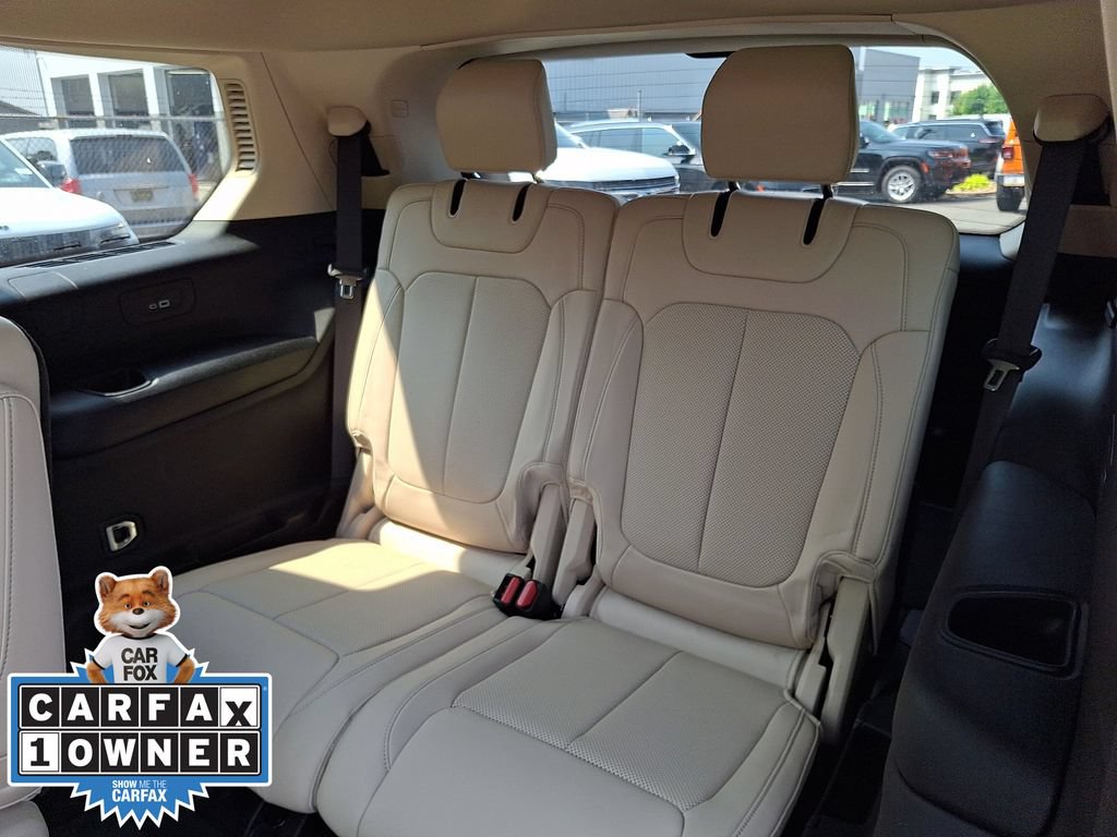 Used 2022 Jeep Grand Cherokee L Limited w/ Luxury Tech Group II AWD/4WD image 10