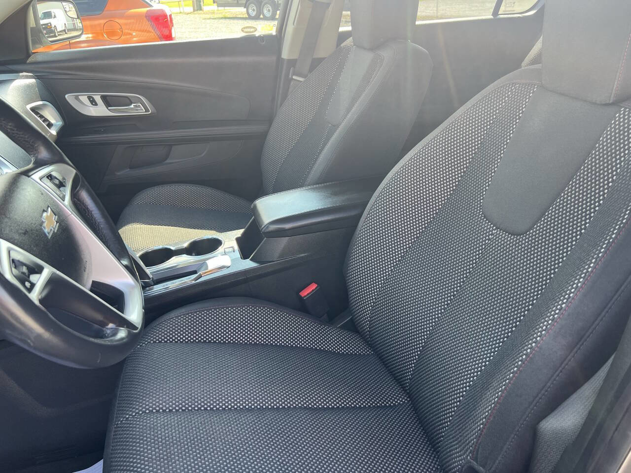 Used 2012 Chevrolet Equinox LT w/ Driver Convenience Package image 6