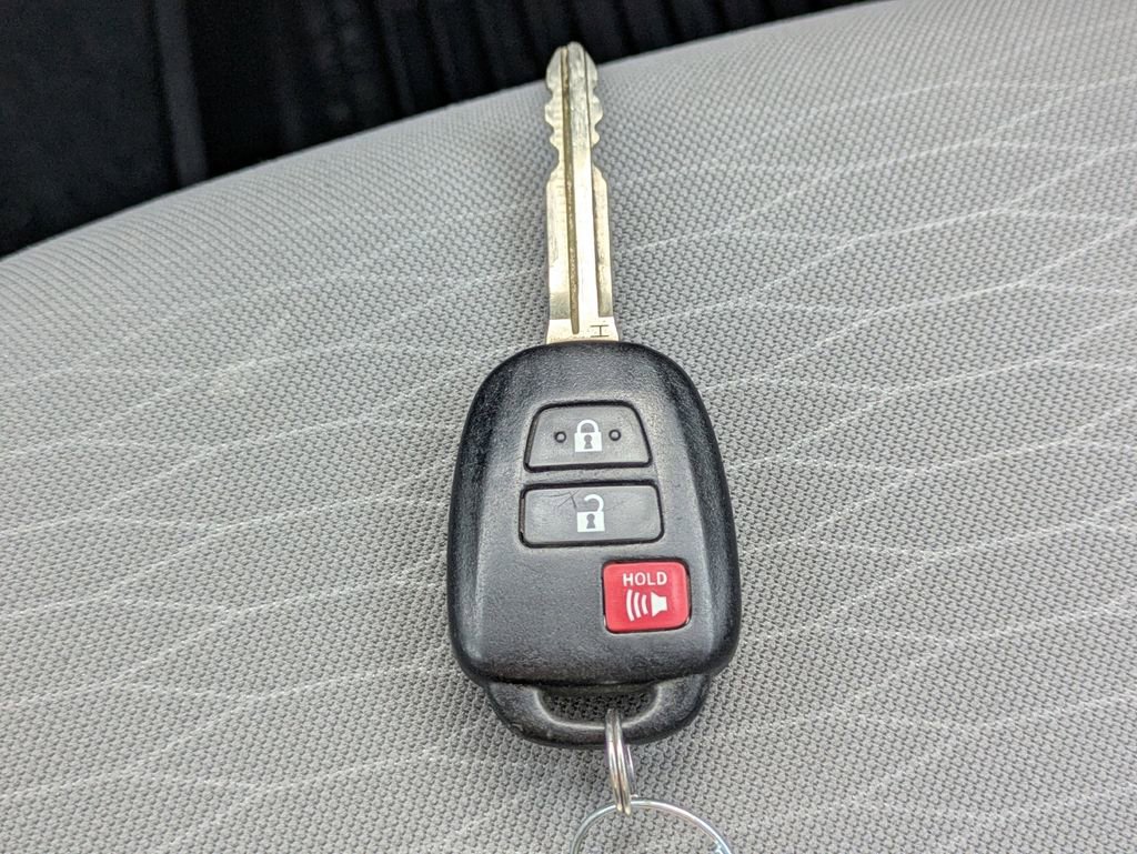 Used 2019 Toyota Tacoma SR5 RWD image 28