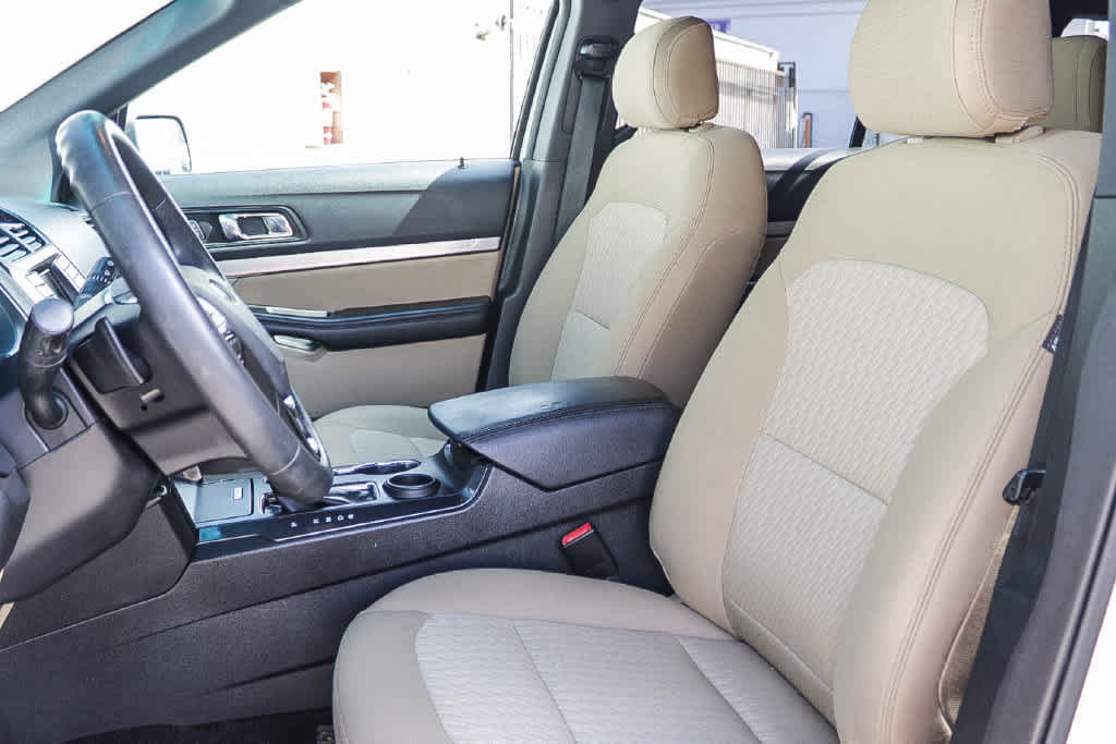 Used 2016 Ford Explorer FWD image 17
