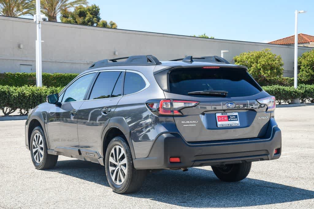 Used 2023 Subaru Outback Premium AWD/4WD image 7